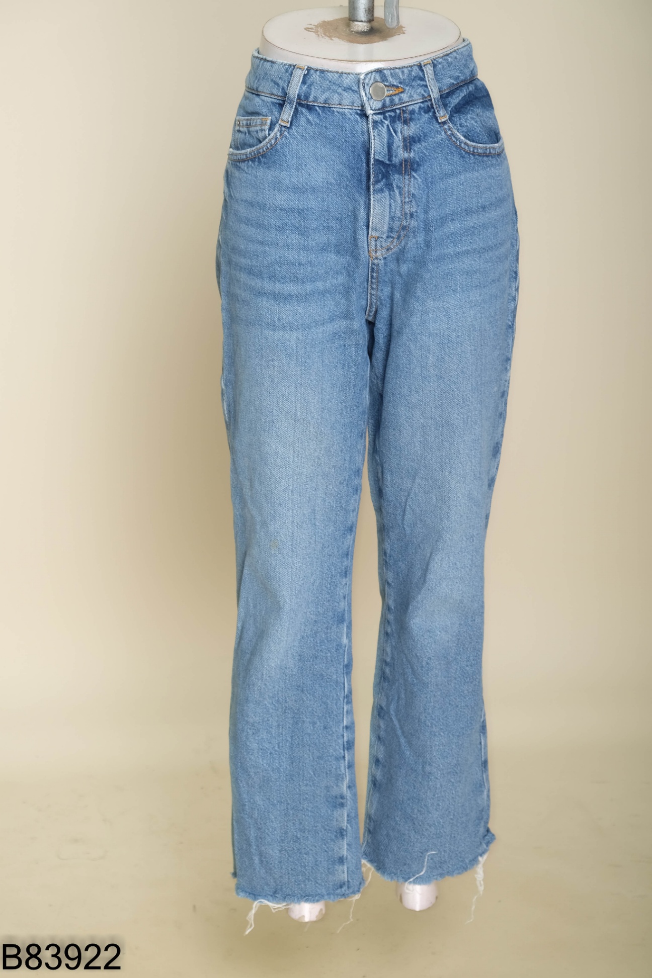 Quần ZARA (cắt tag) jeans xanh tua rua