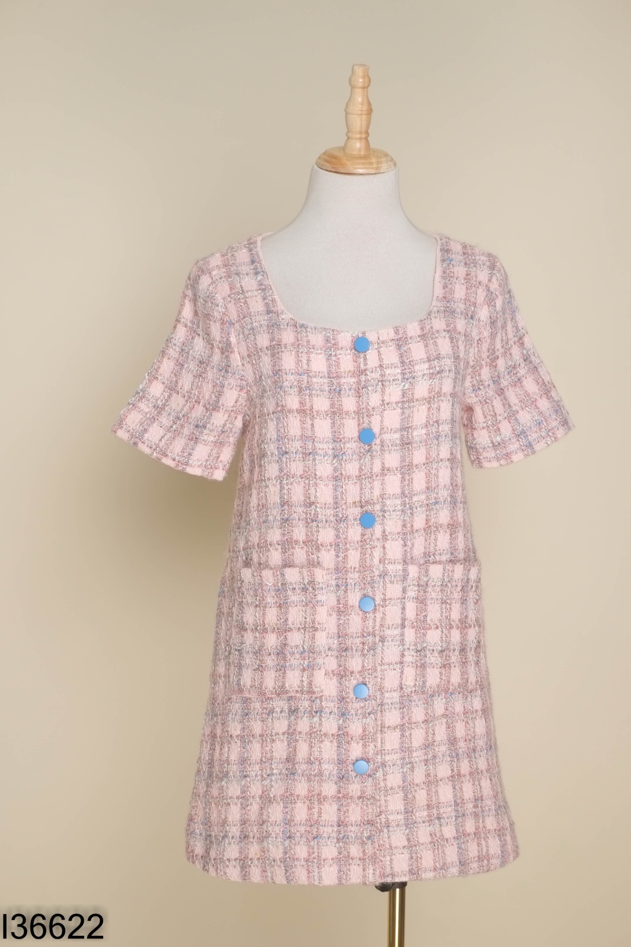 Váy dạ tweed hồng kẻ