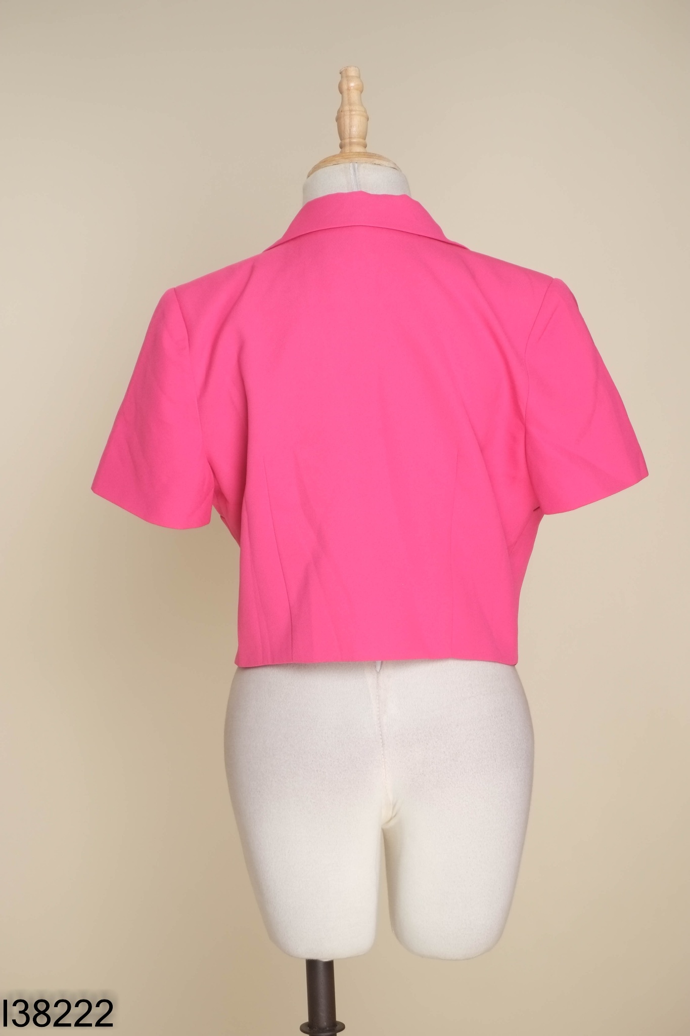 Áo blazer hồng đệm vai