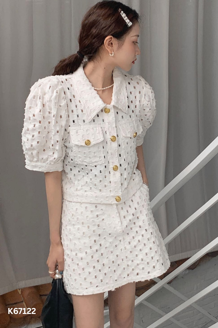 SET Áo + chân váy be lỗ