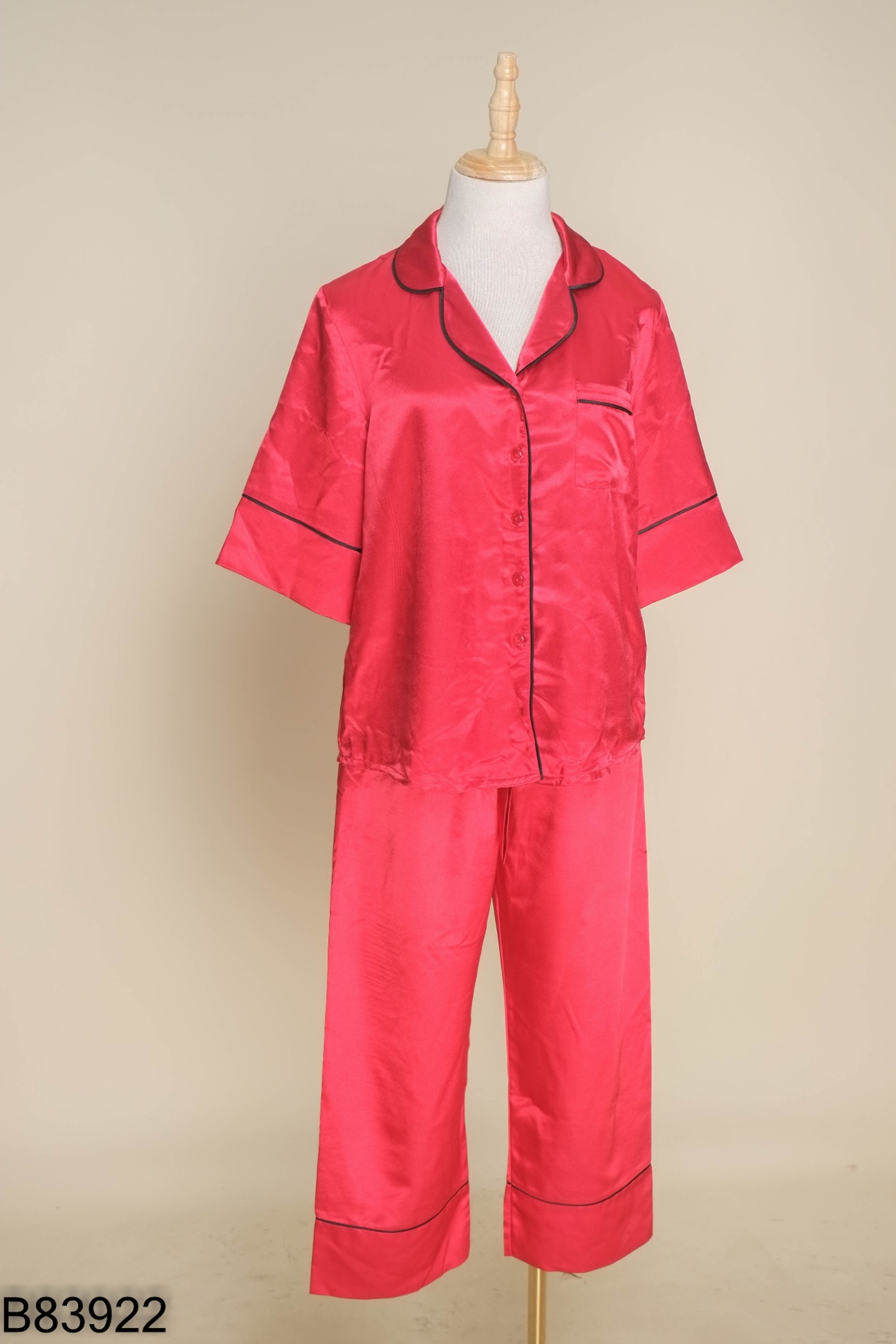 Set VERA bộ ngủ lụa đỏ viền đen
