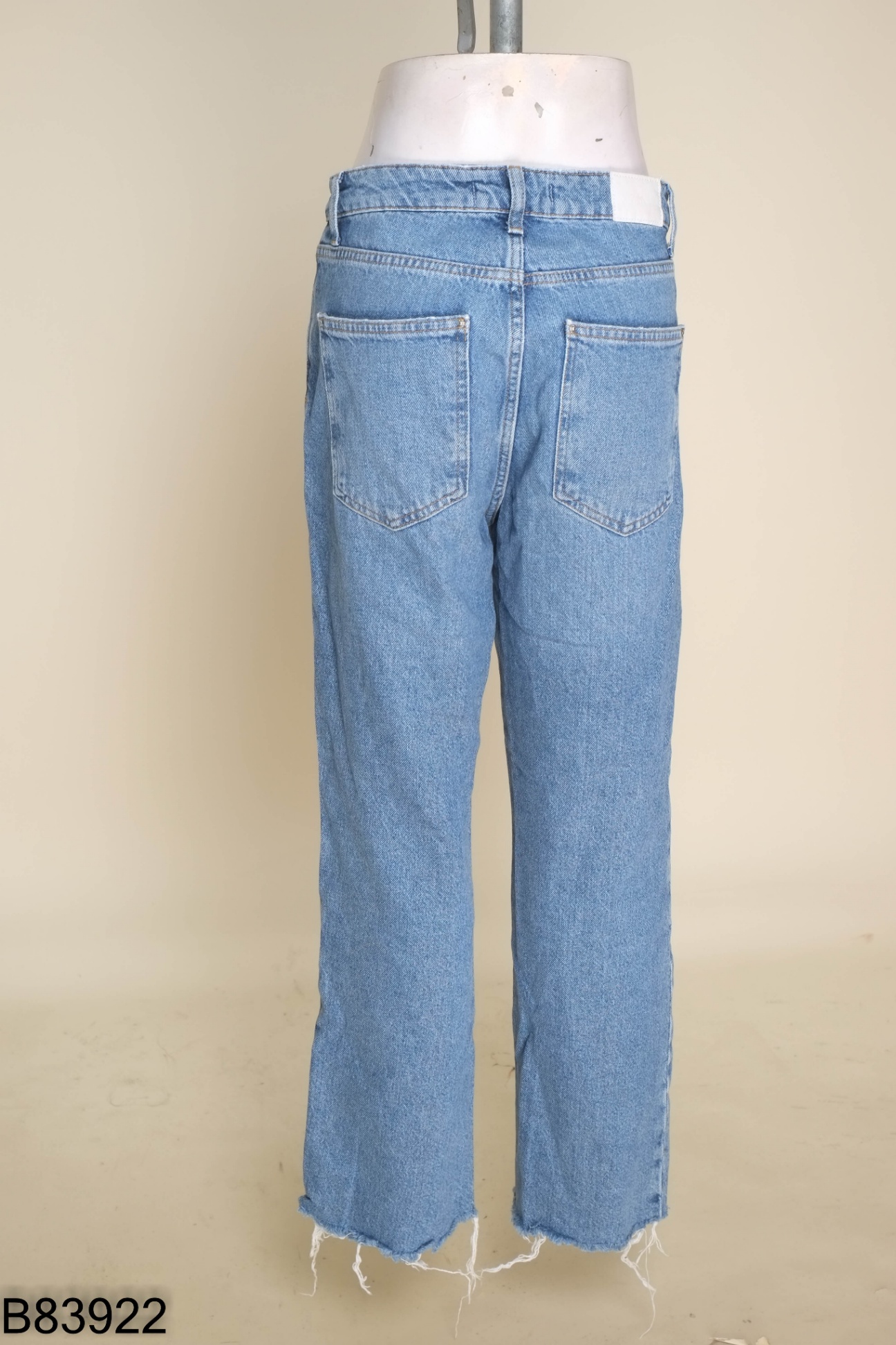 Quần ZARA (cắt tag) jeans xanh tua rua