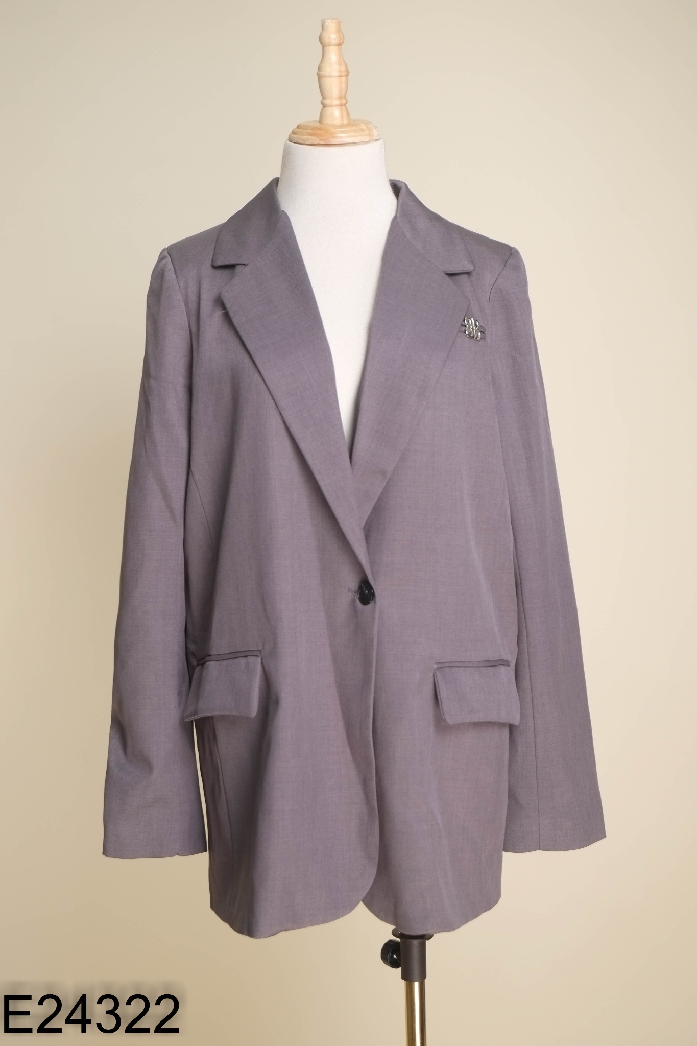 Blazer xám charm bạc