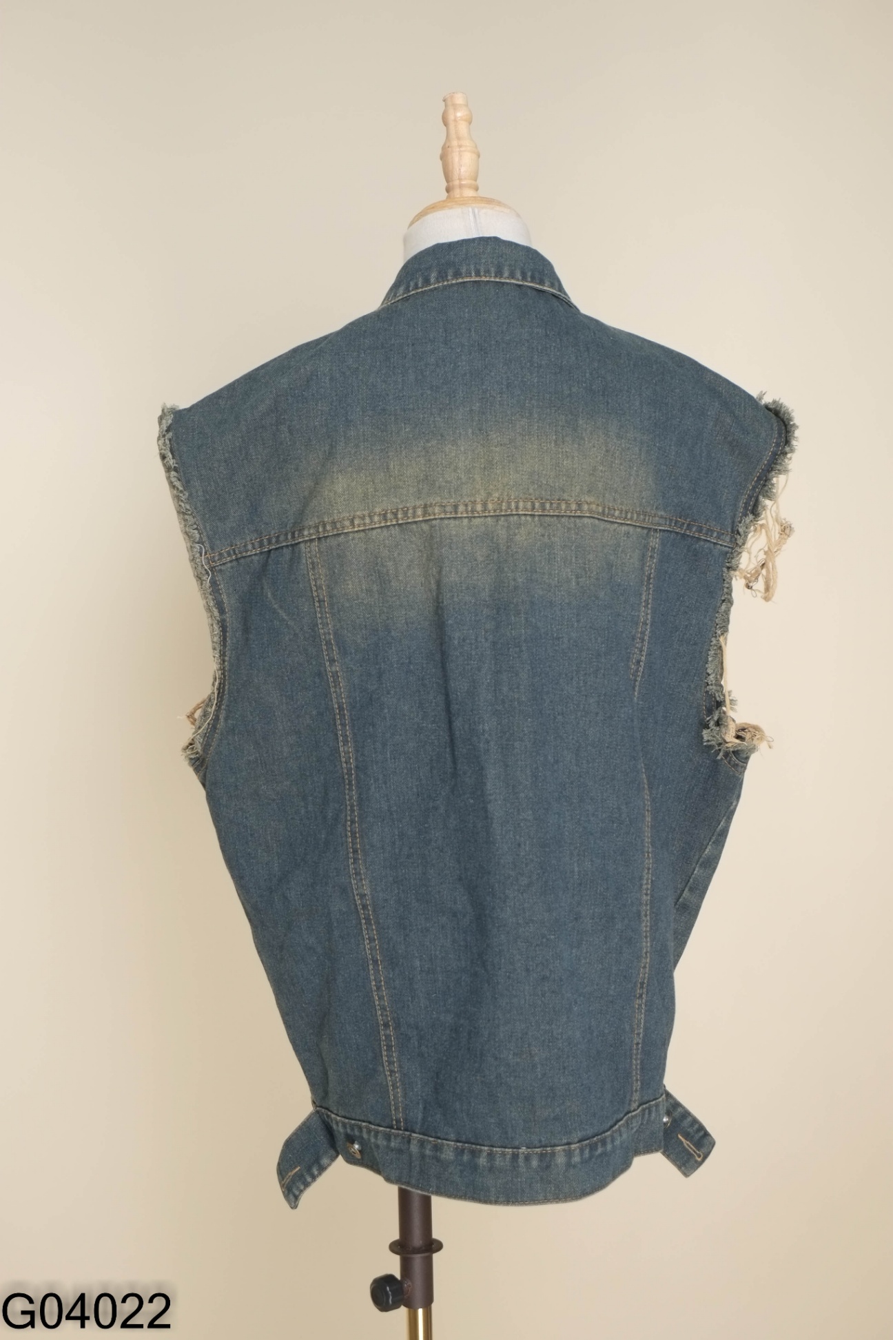 Áo khoác gile jeans xanh tua rua