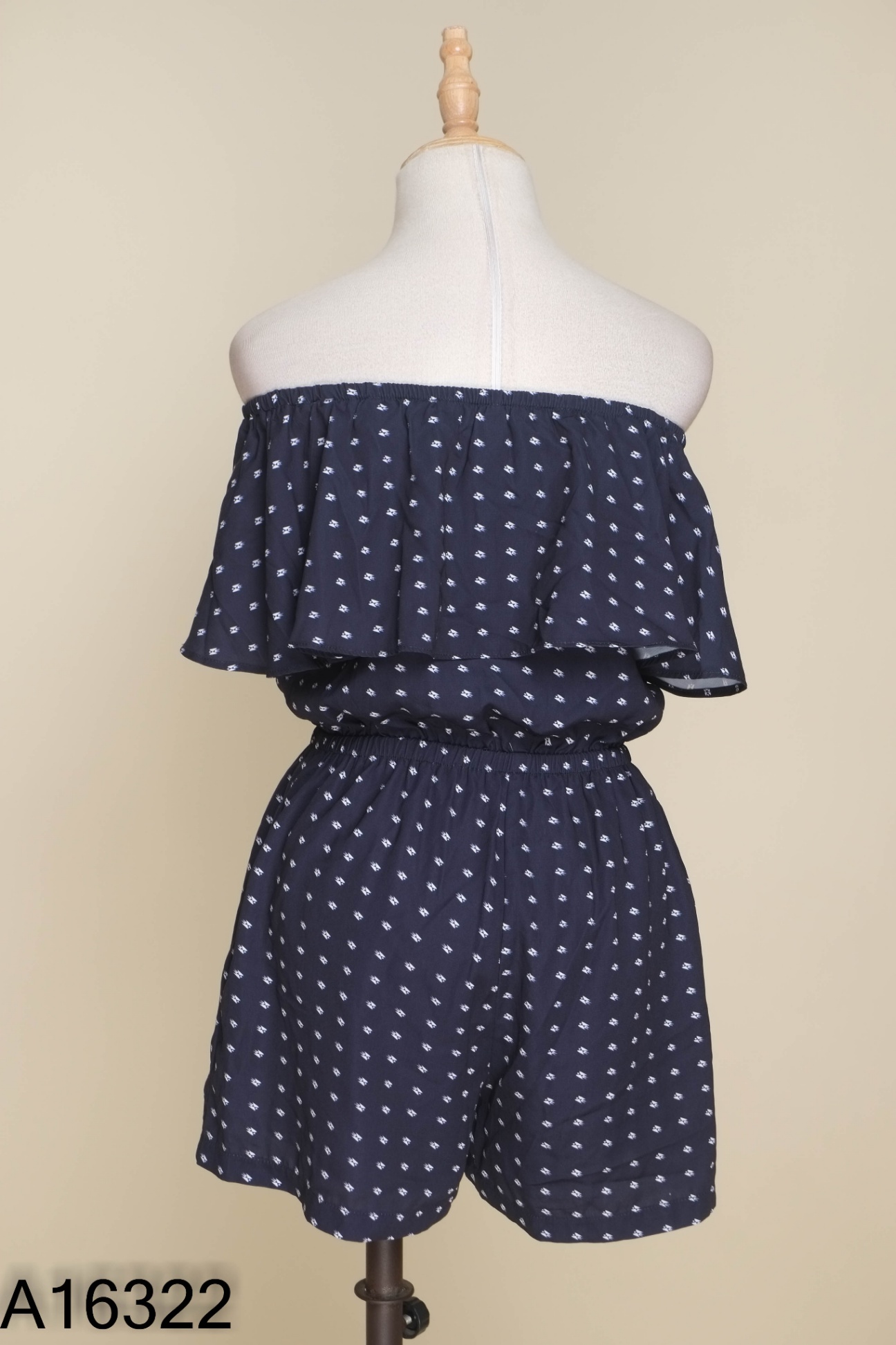 Jumpsuits trễ vai xanh đen họa tiết