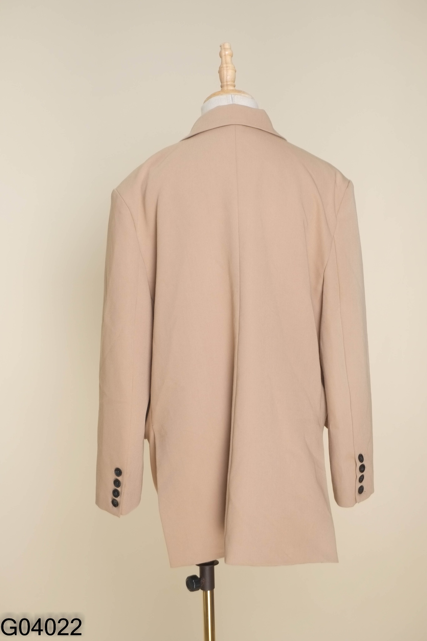 Áo blazer nâu cúc đen