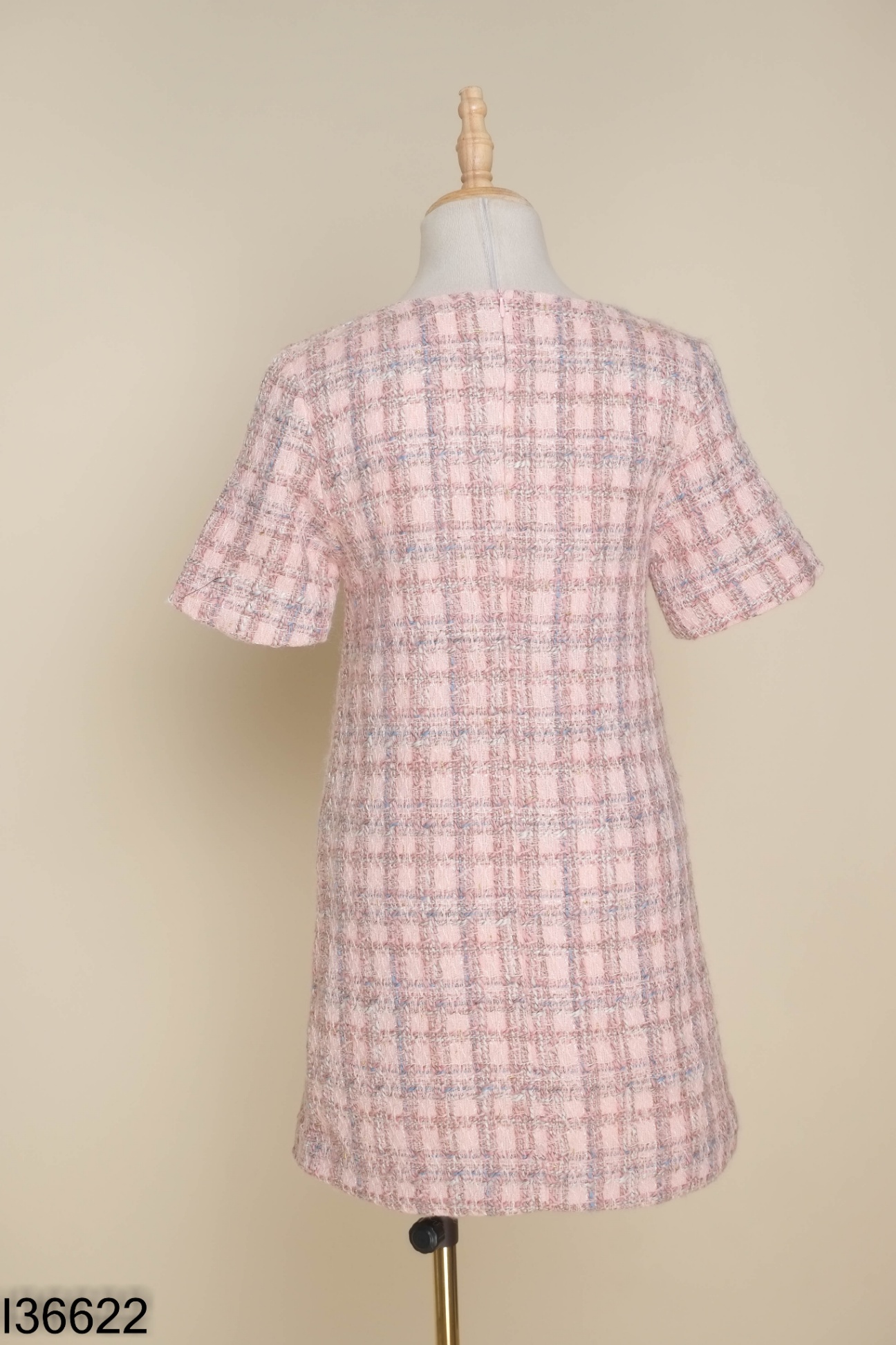 Váy dạ tweed hồng kẻ