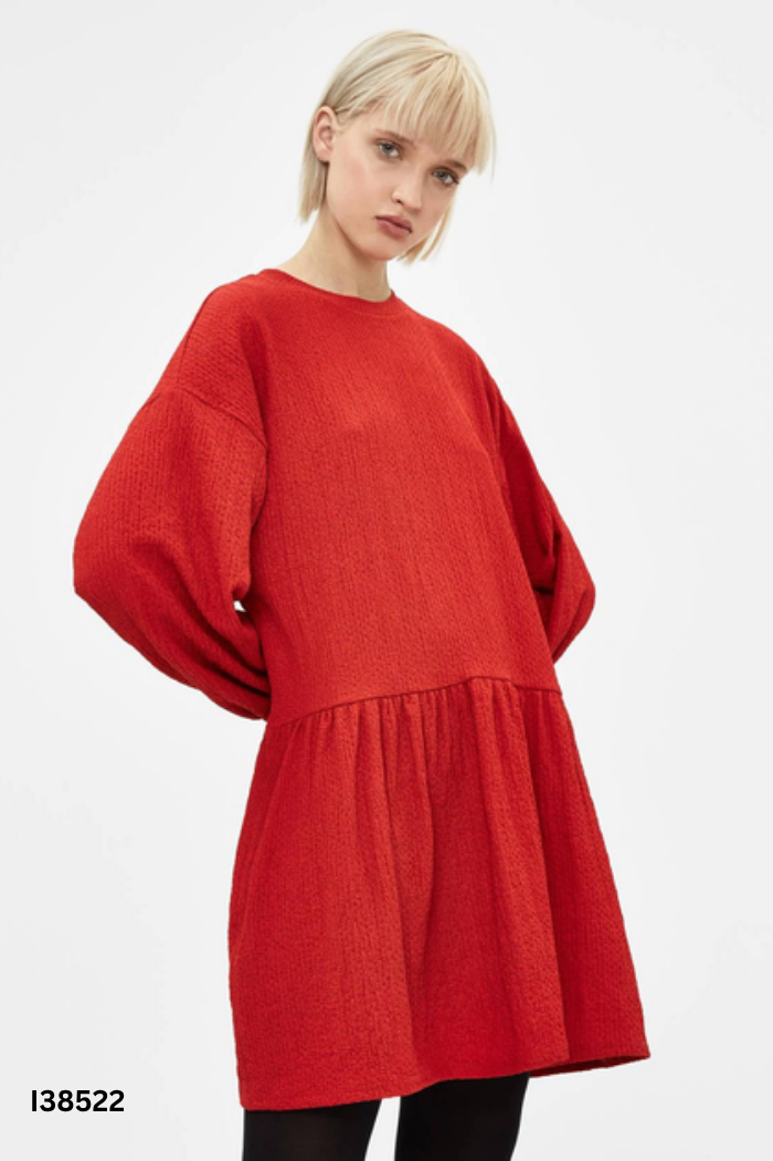 Váy đỏ BERSHKA dài tay