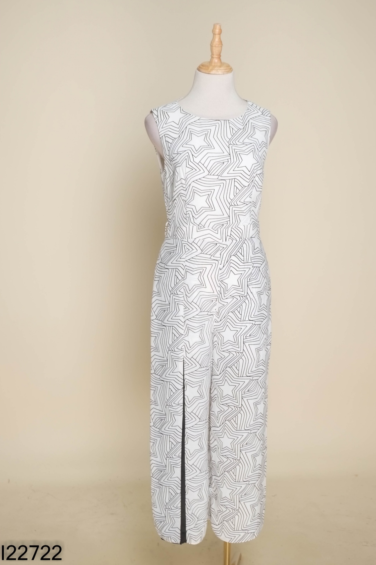 Jumpsuit 7AM trắng họa tiết đen