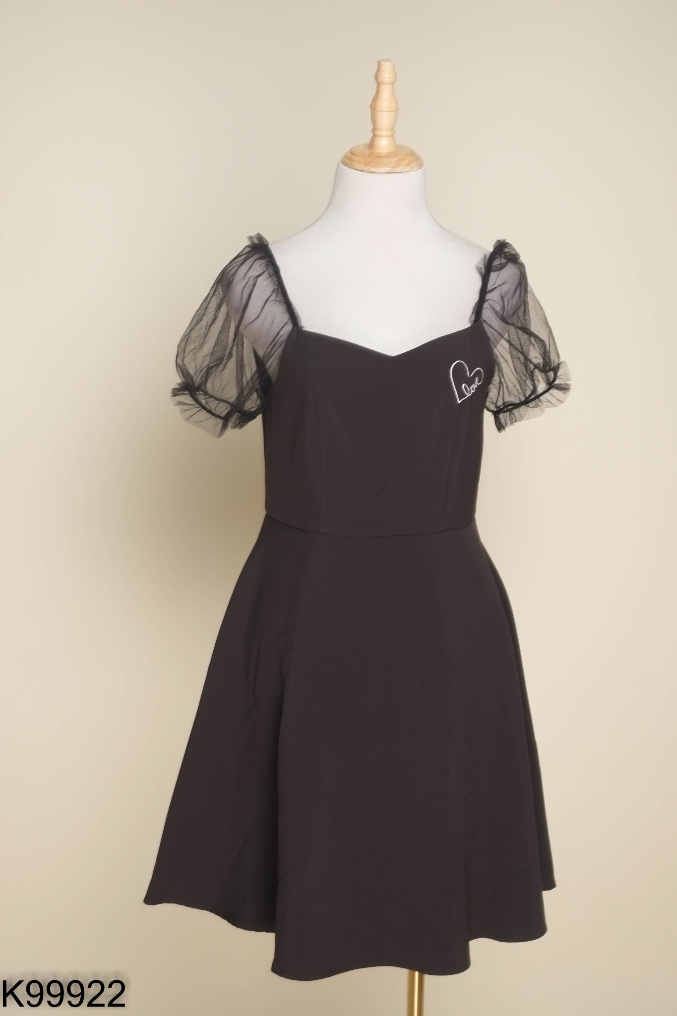 Váy DAISY đen tay lưới