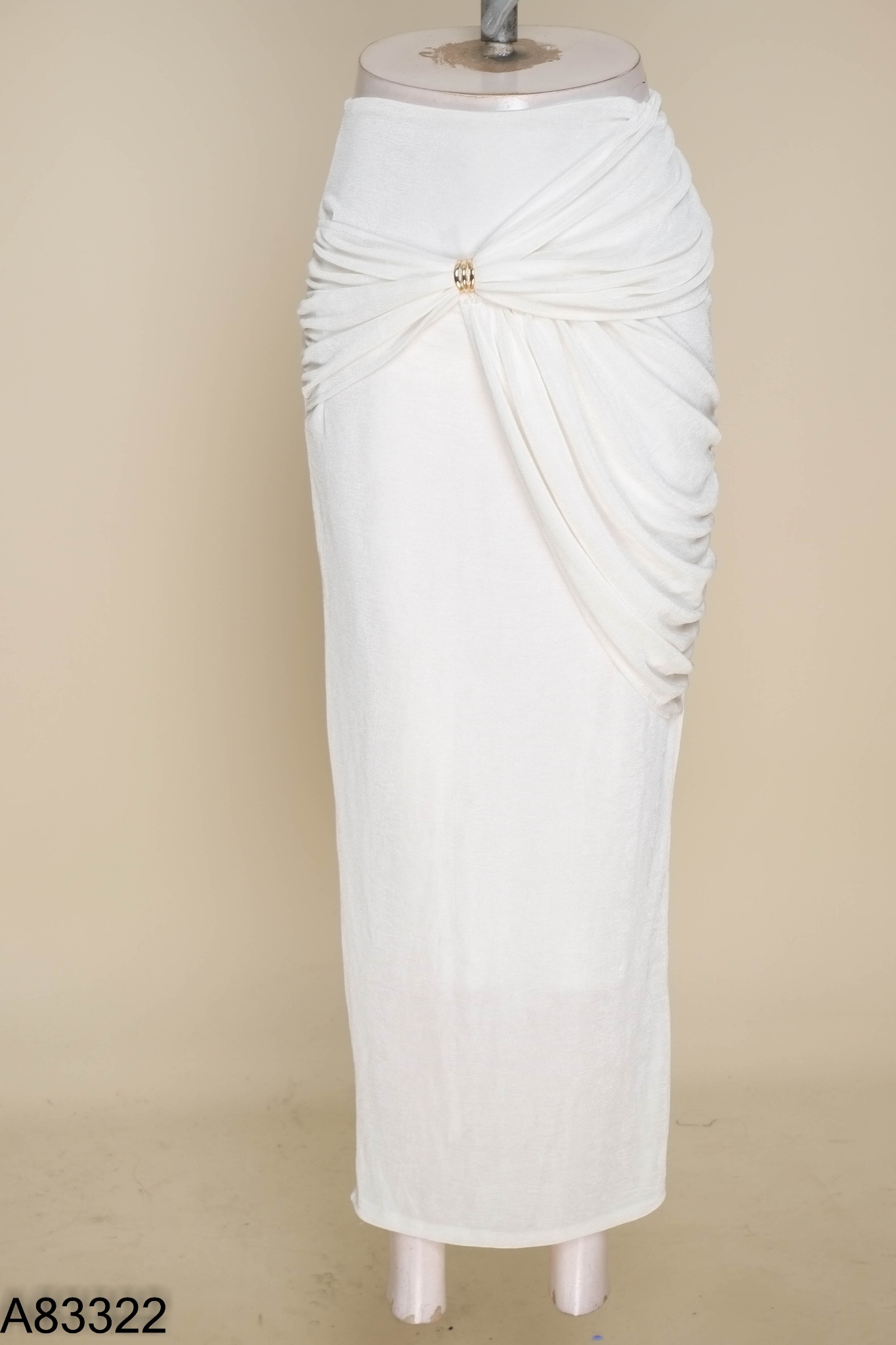 Chân váy trắng body
