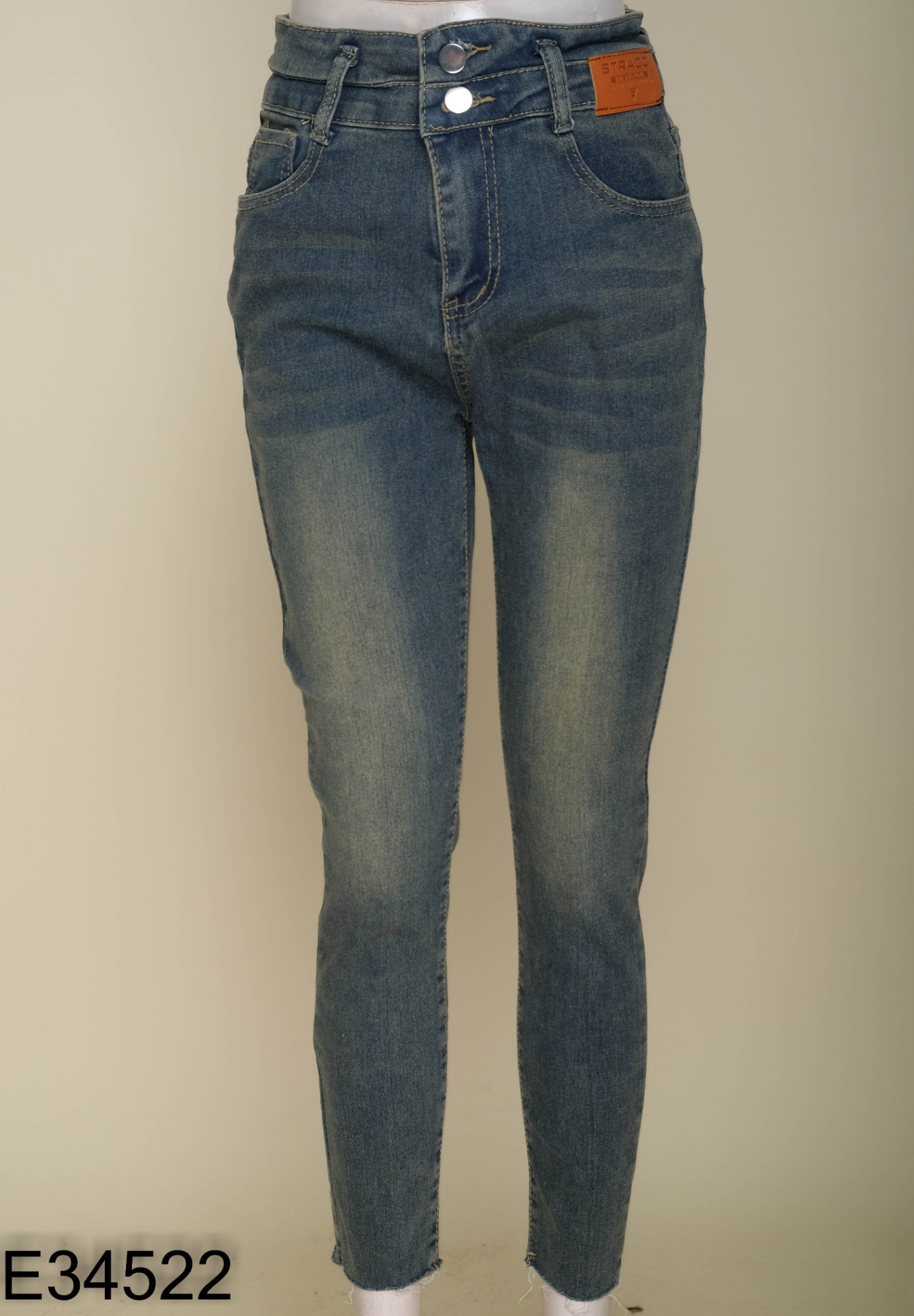Quần jeans xanh 2 cúc