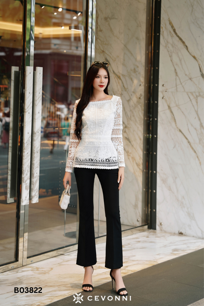 Áo CEVONNI ren trắng cổ vuông