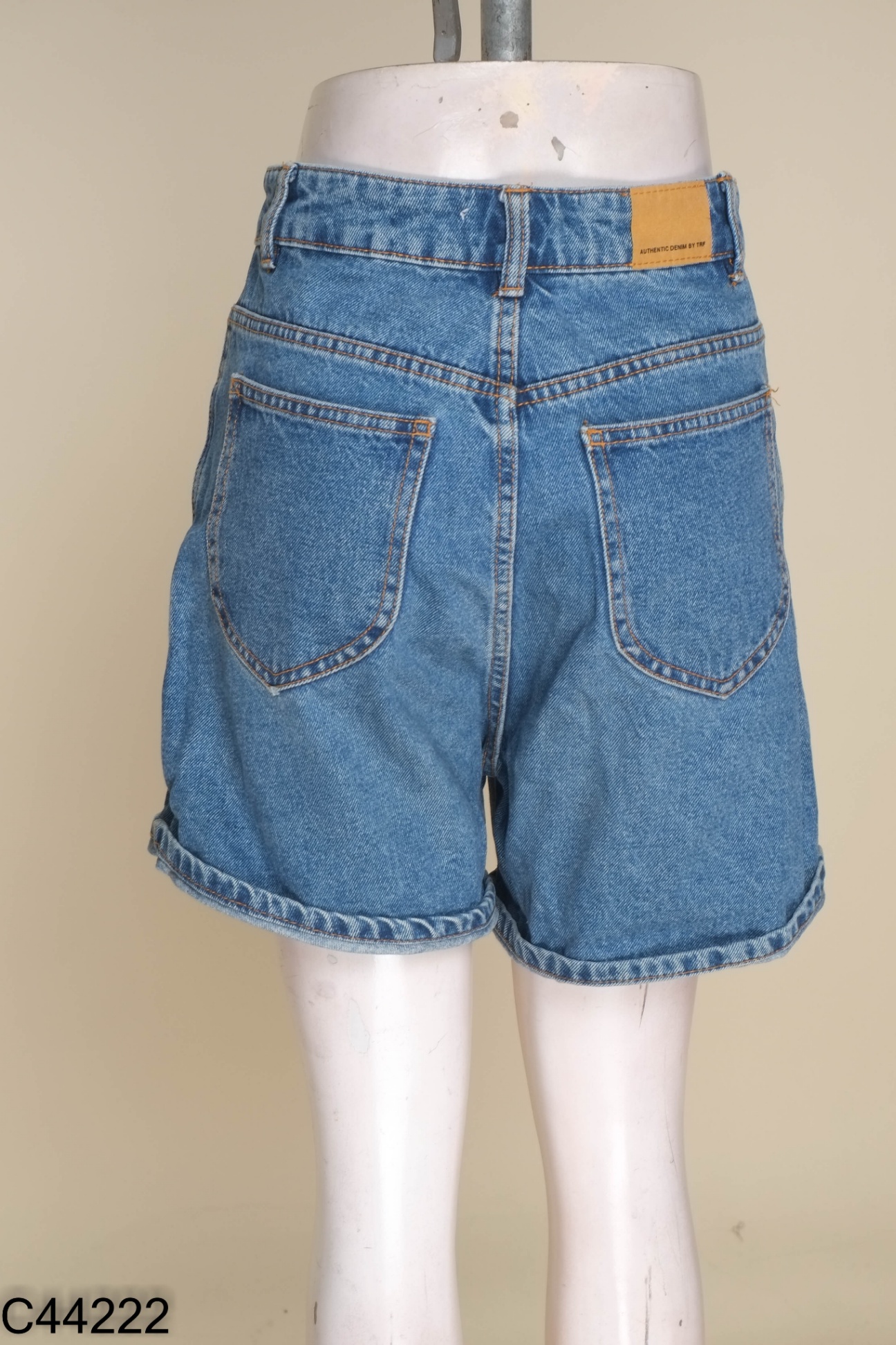 Quần ZARA(cắt tag) shorts jeans xanh