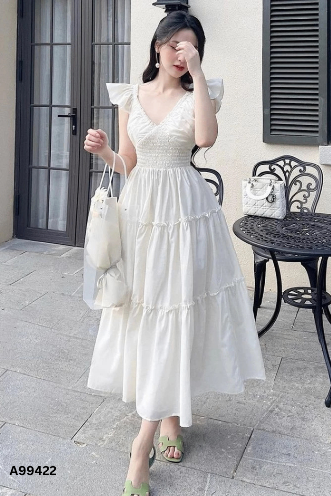 Váy trắng chun cổ V