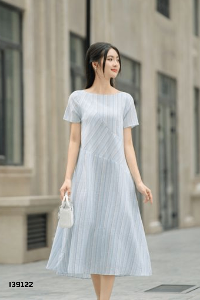 Váy OLV xanh kẻ suông