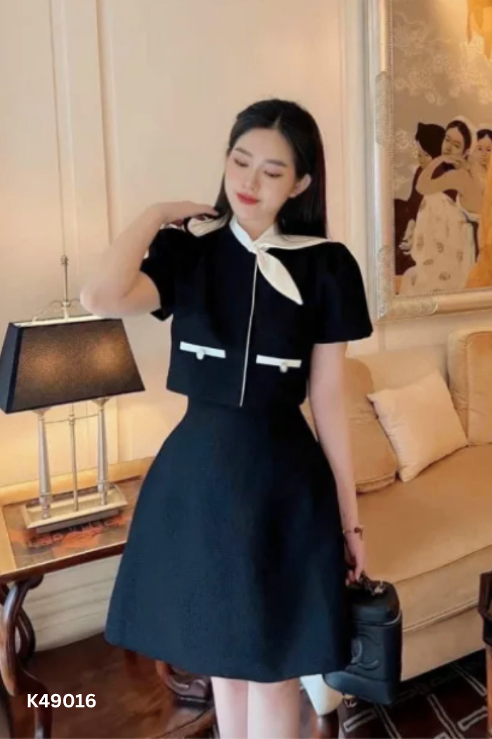 SET RICCI Áo đen cổ trắng + chân váy