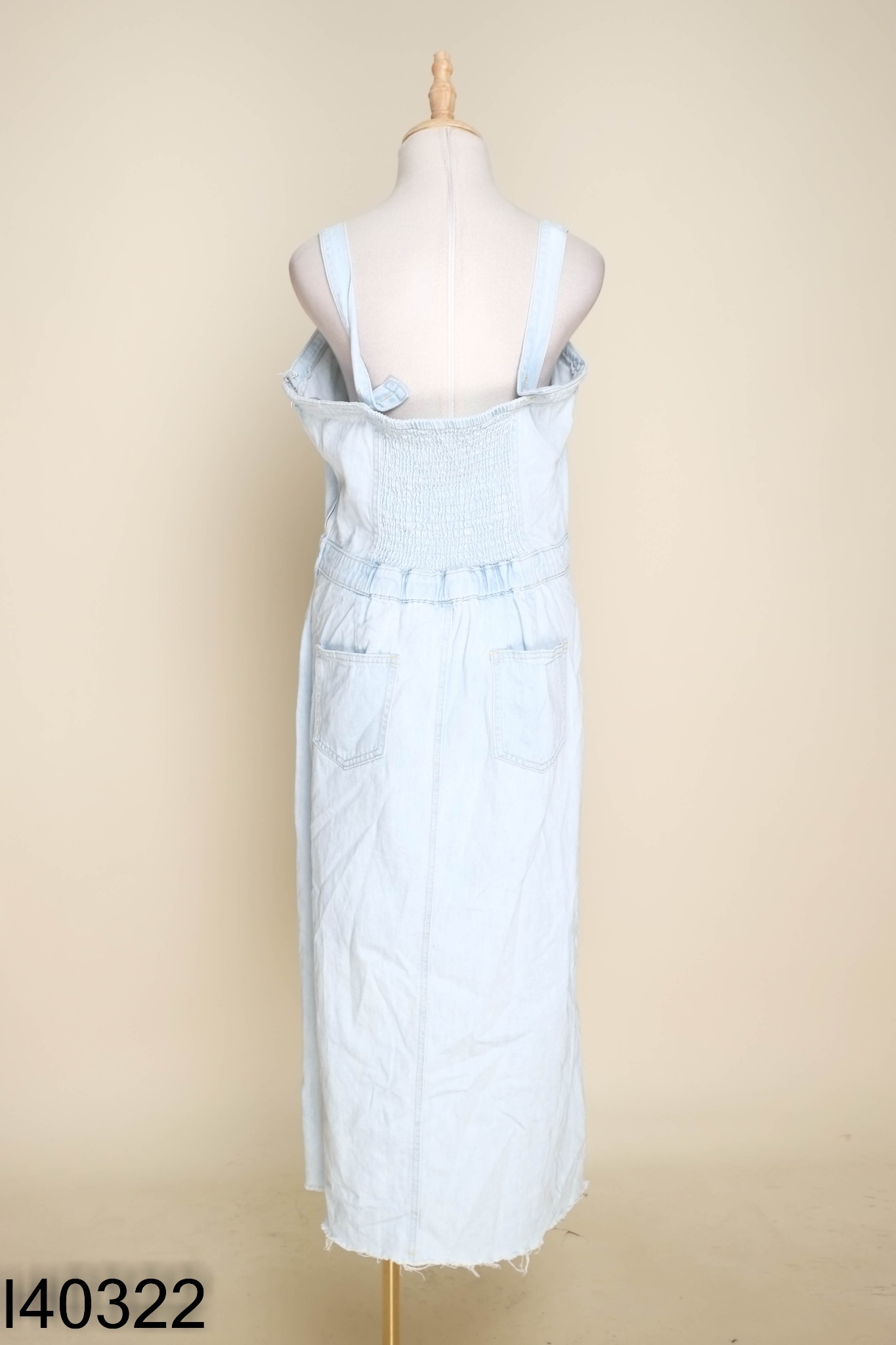 Váy yếm jeans xanh nhạt