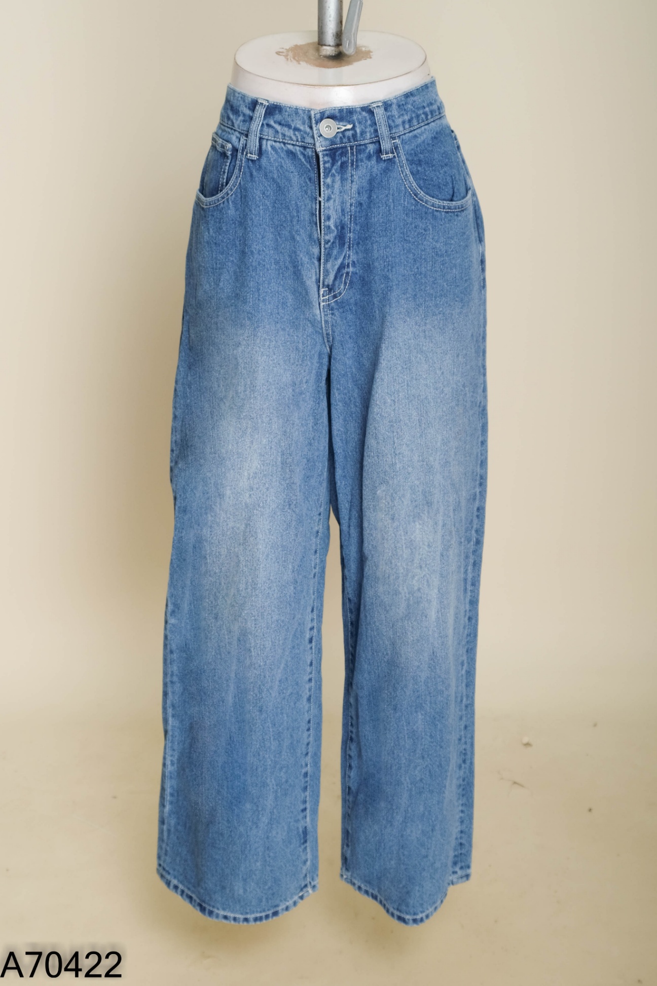 Quần jeans suông xanh trơn