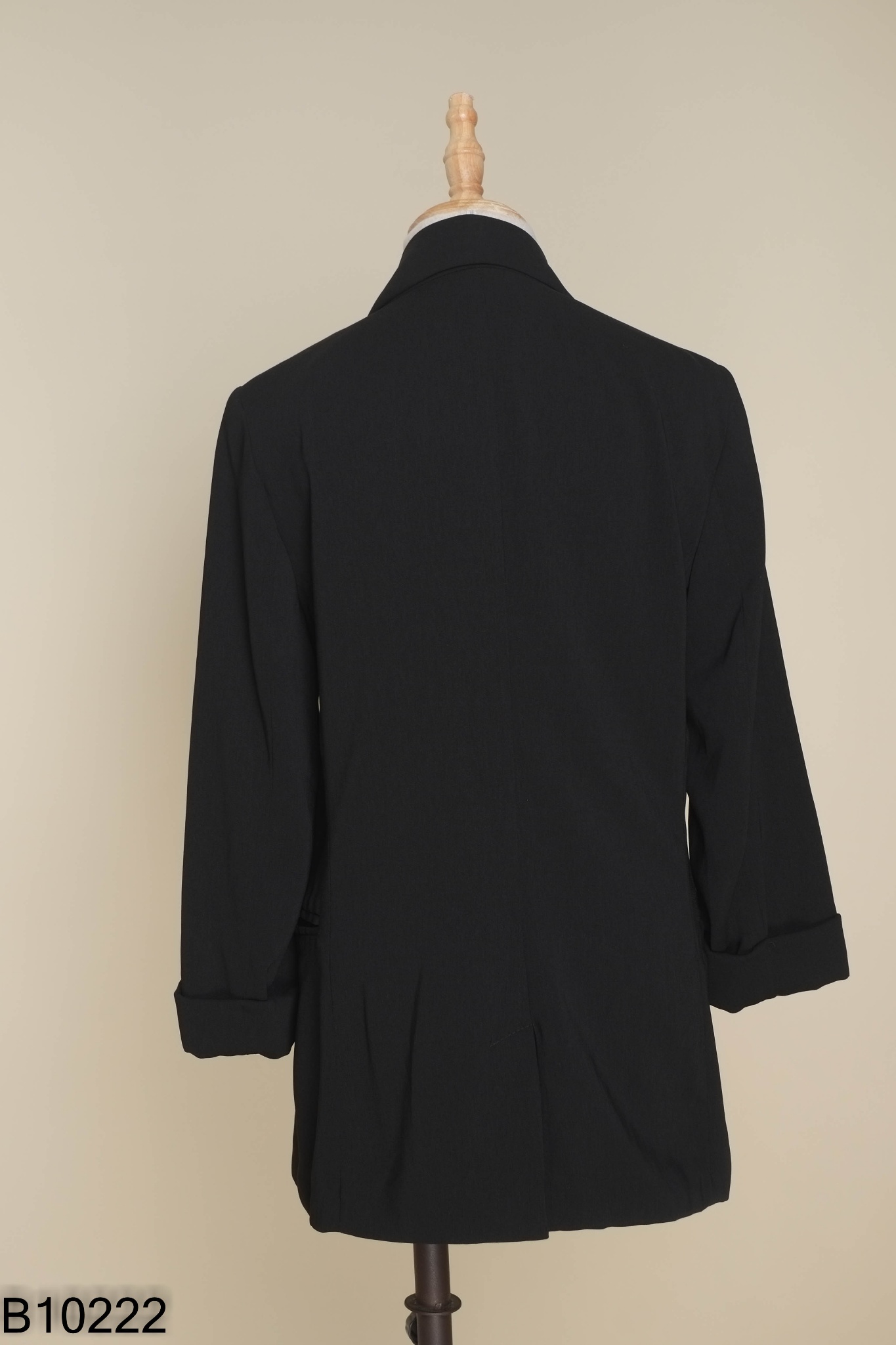 Blazer BERSHKA đen trơn