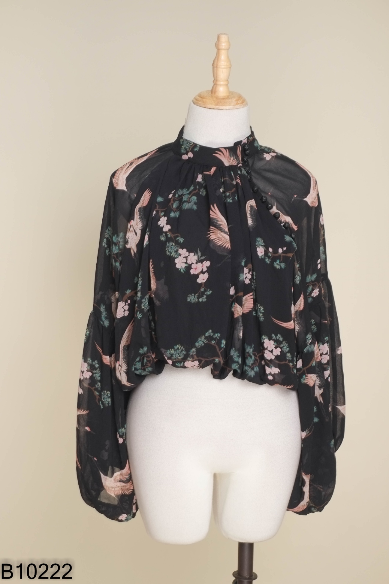Áo ZARA đen croptop