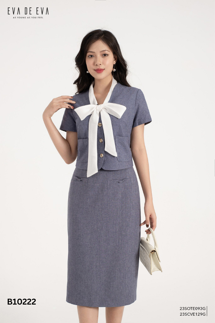 Áo EVA DE EVA xanh cổ trắng