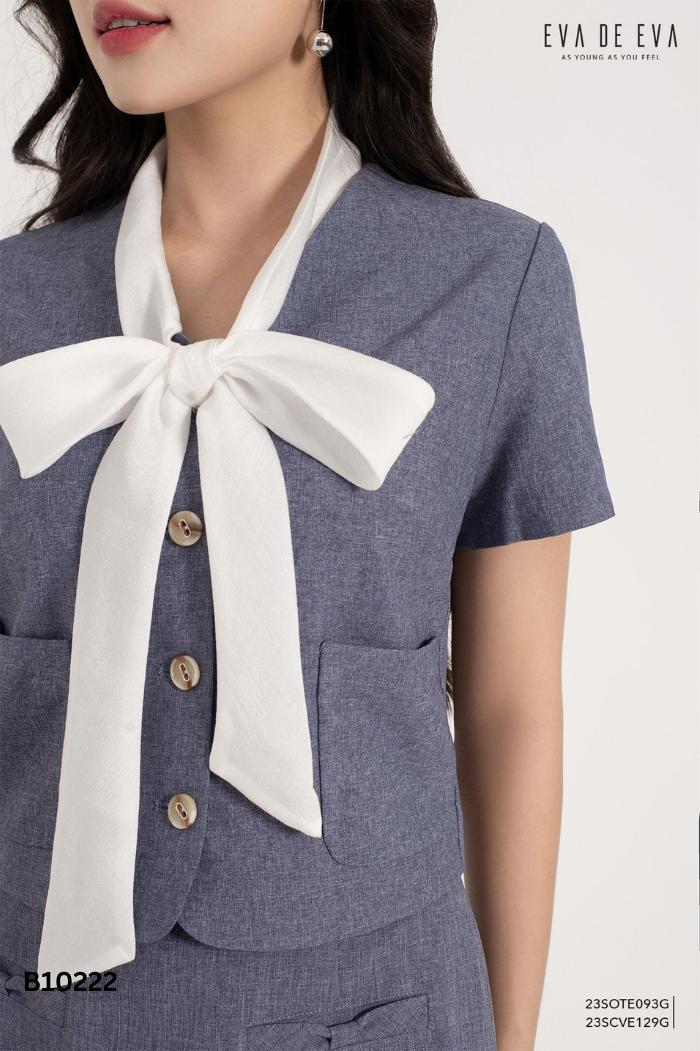 Áo EVA DE EVA xanh cổ trắng