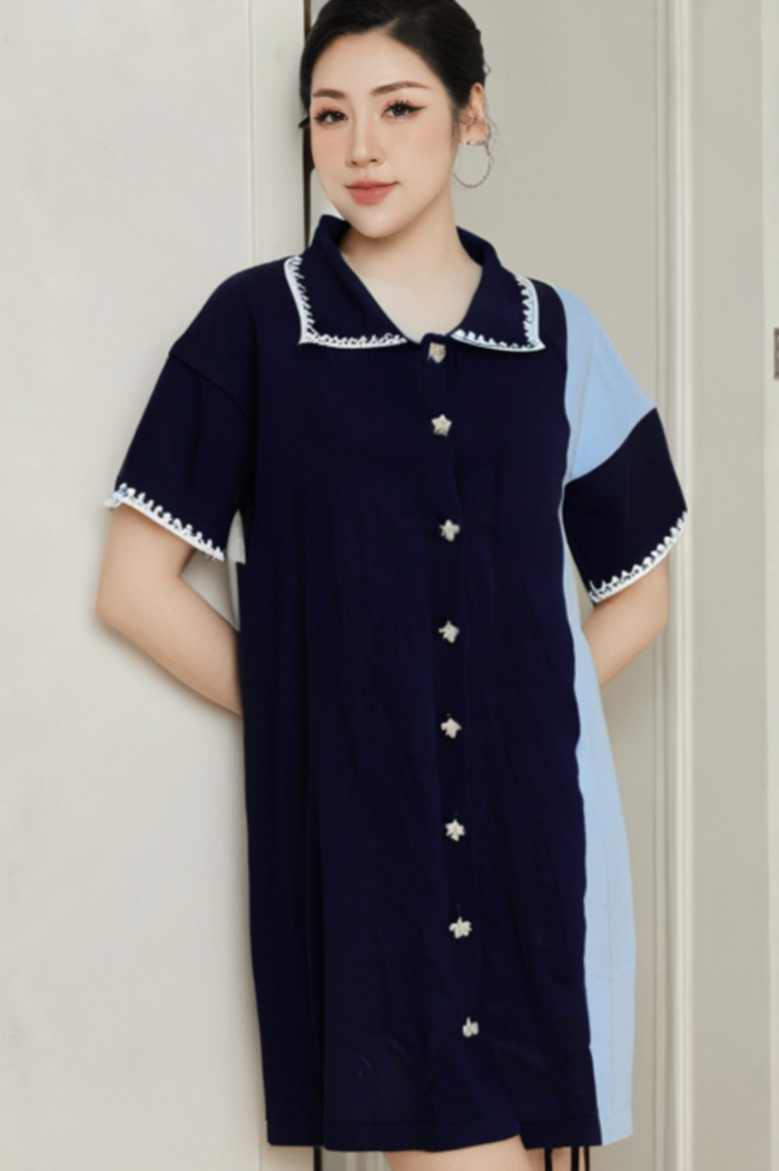 Váy xanh viền trắng