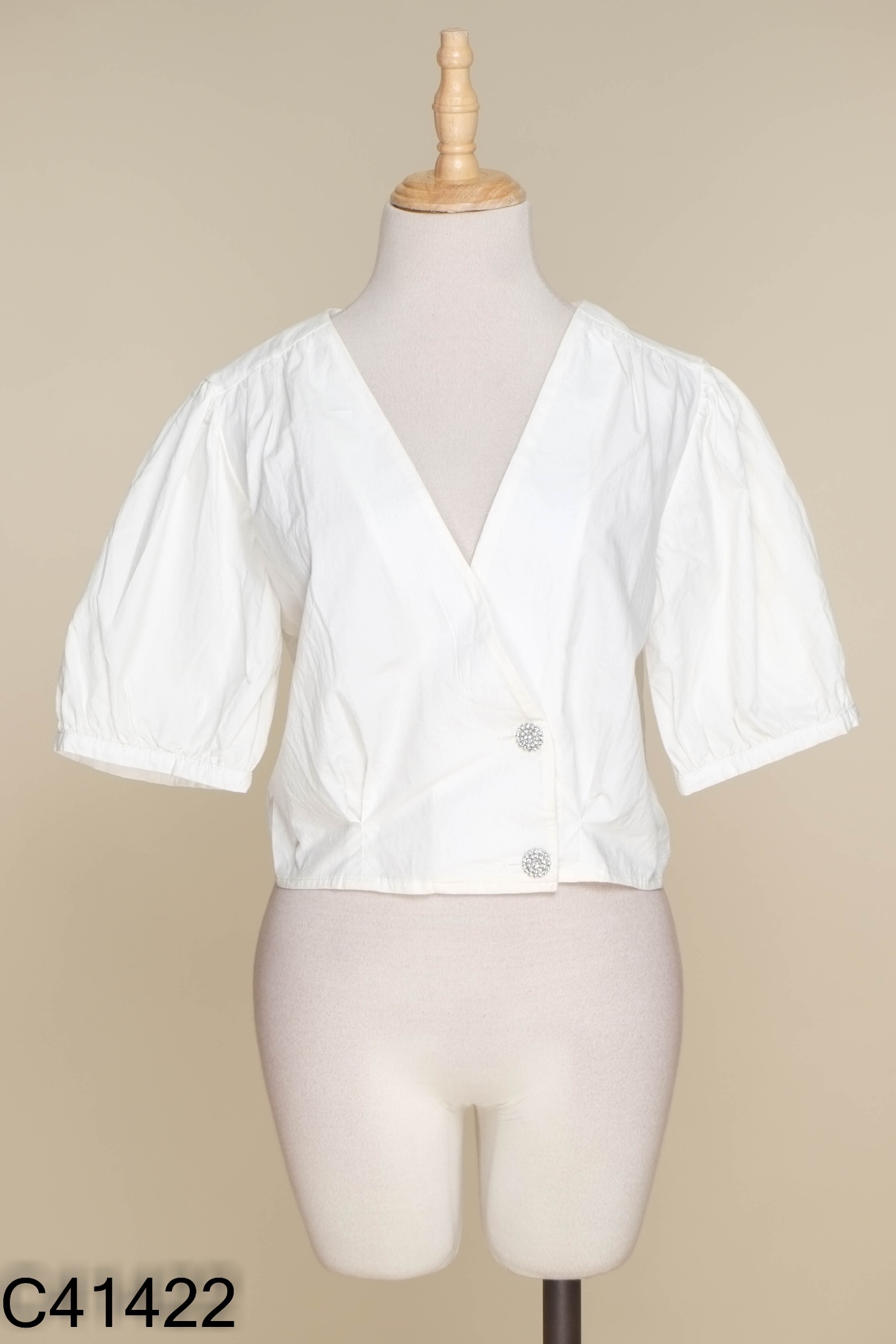 Áo trắng ZARA cúc đá tay phồng