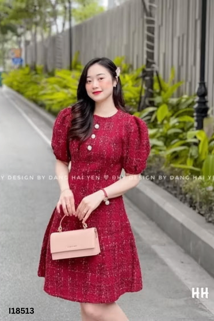 Váy dạ đỏ cúc hoa ngọc