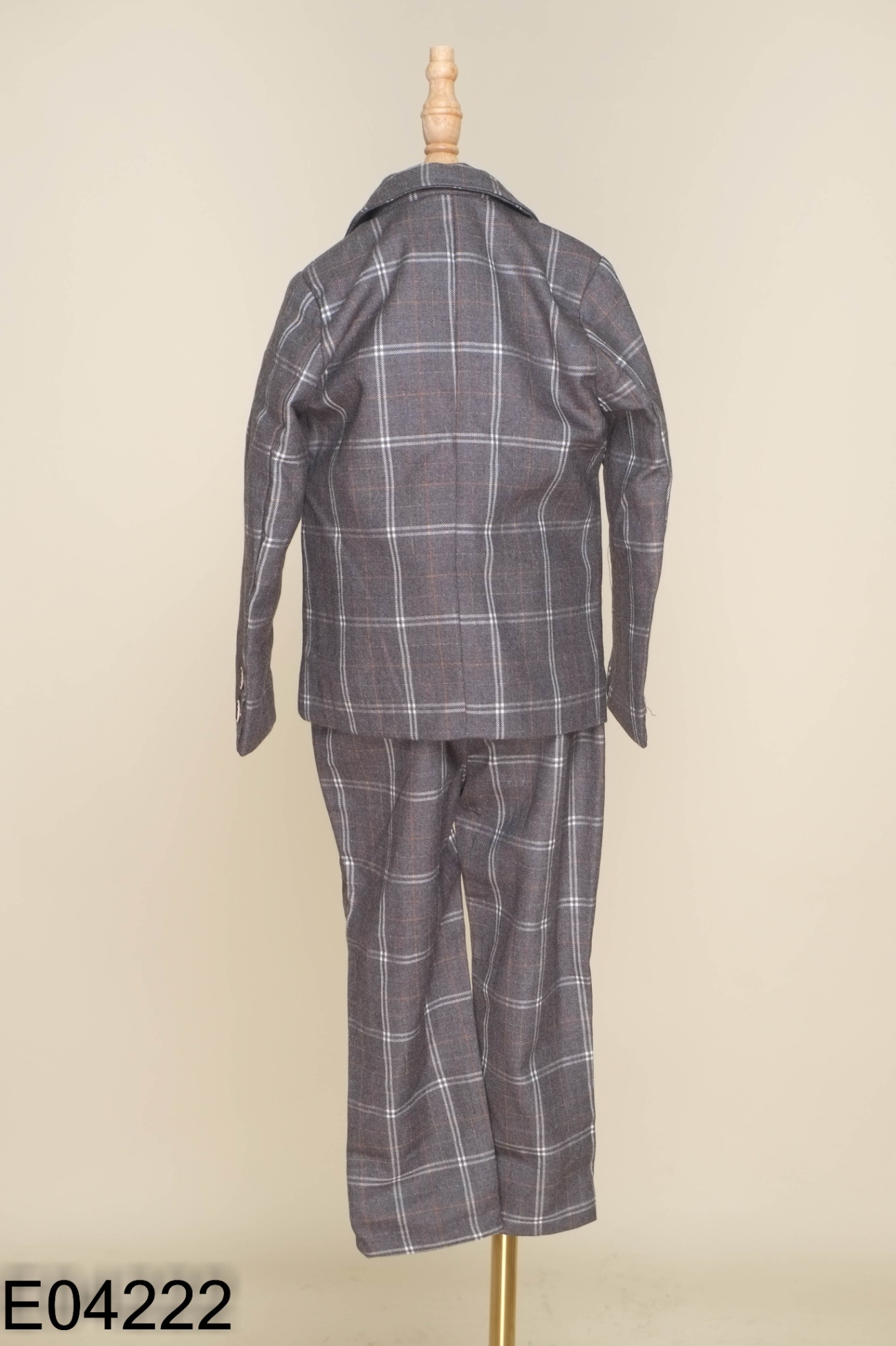 NEWTAG Set 3 món xám kẻ sọc áo vest + quần dài kids