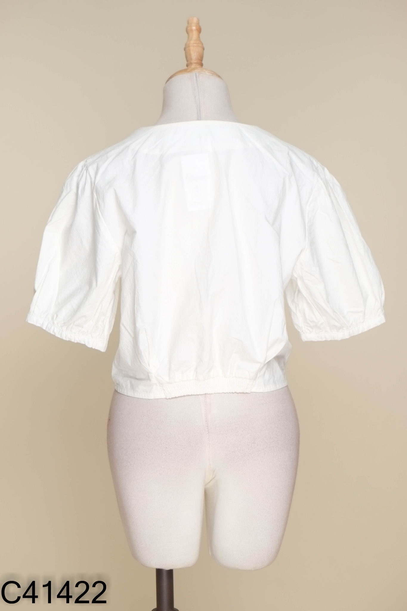 Áo trắng ZARA cúc đá tay phồng