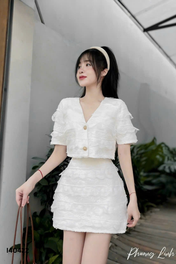 Set PHUONG LINH ren trắng áo + chân váy