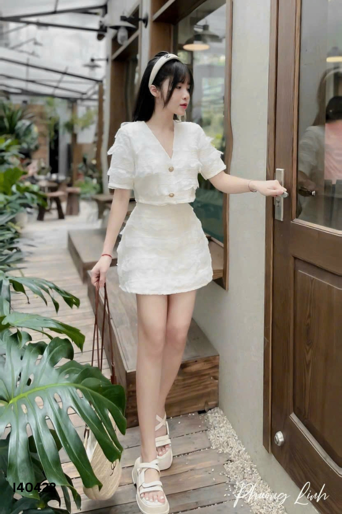 Set PHUONG LINH ren trắng áo + chân váy
