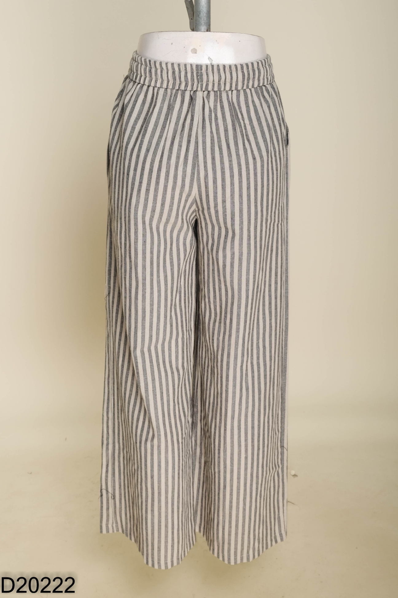Quần WG.WE linen nâu sọc