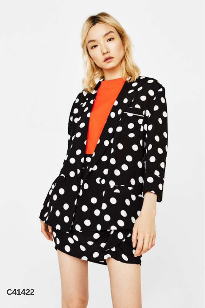 Áo đen BERSHKA chấm bi