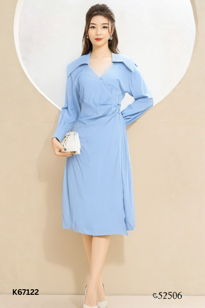 Váy xanh URBAN REVIVO cổ bẻ