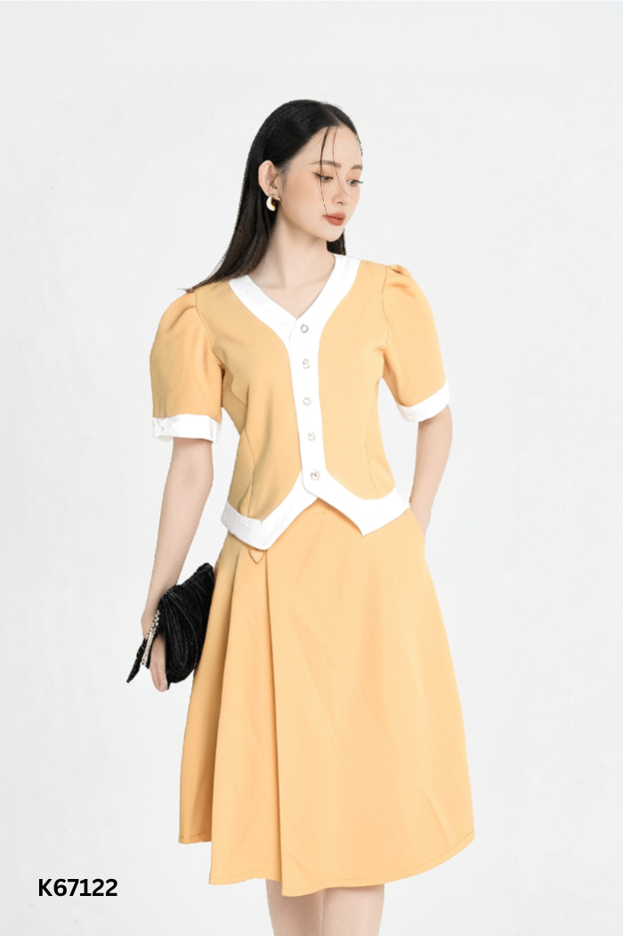 Set Áo be viền trắng cúc ngọc + chân váy