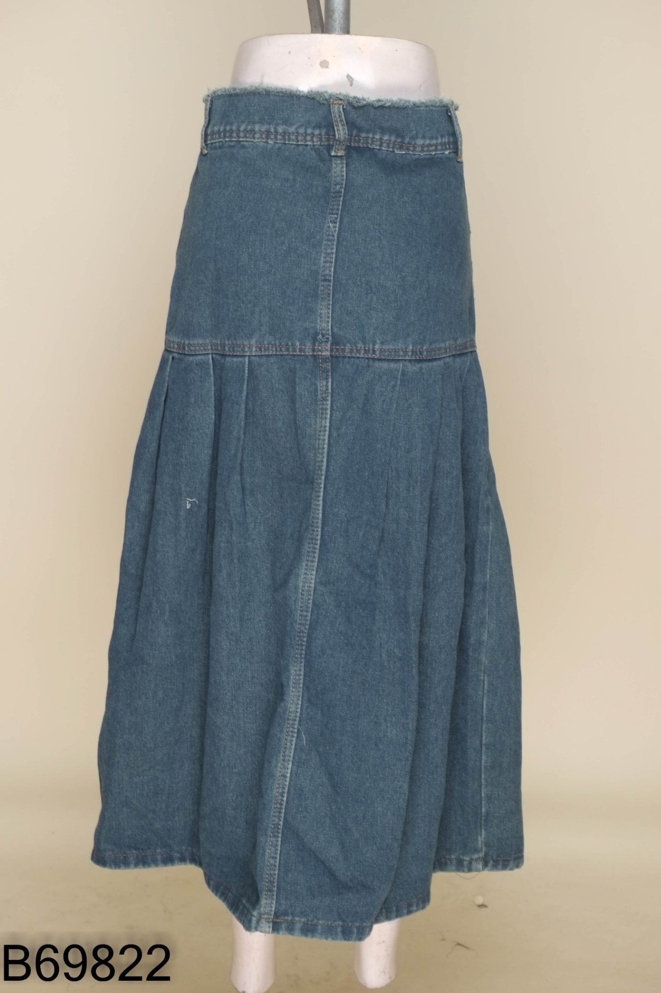 Chân váy jeans xanh tua rua