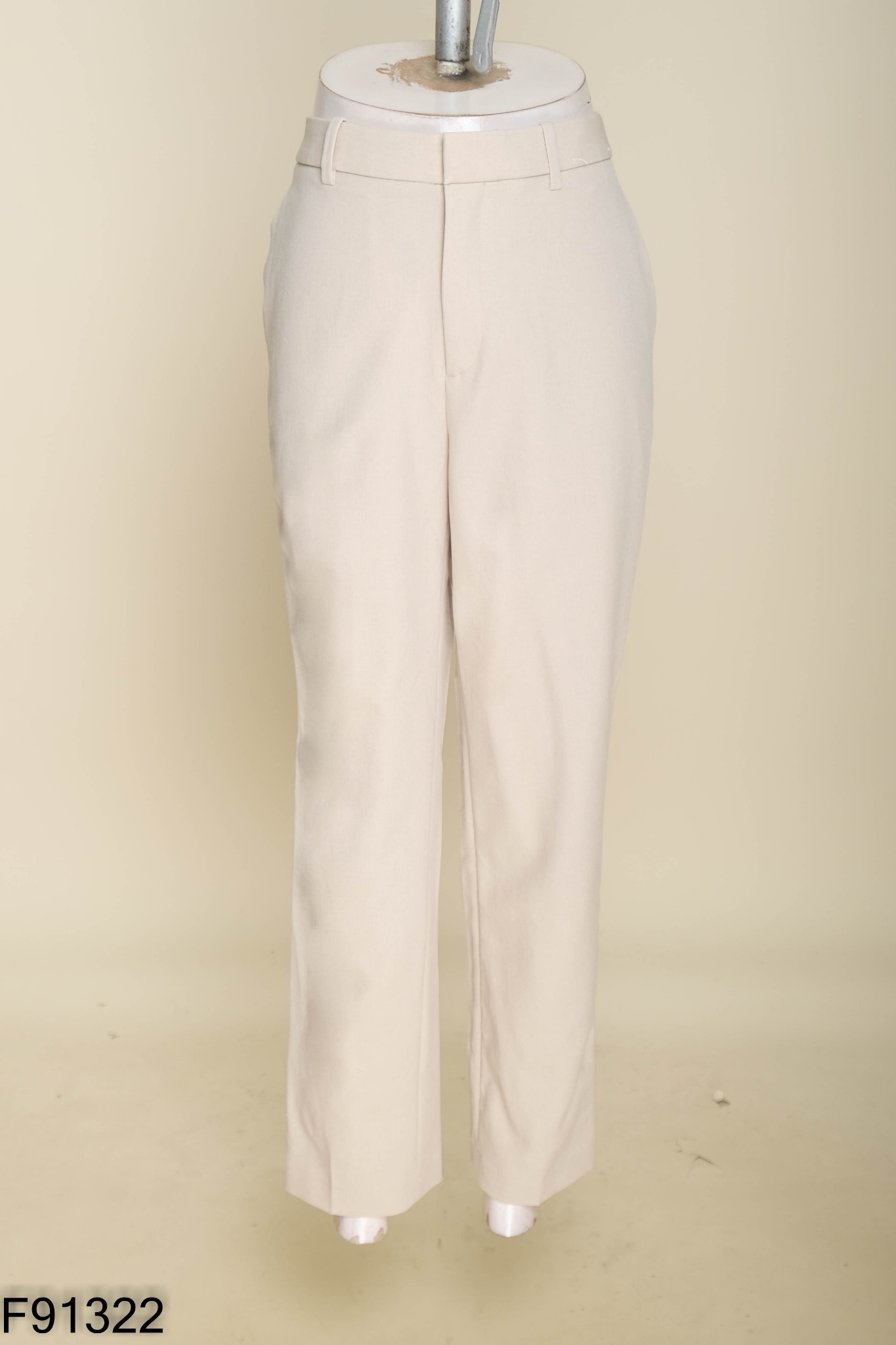 Quần UNIQLO baggy vải be