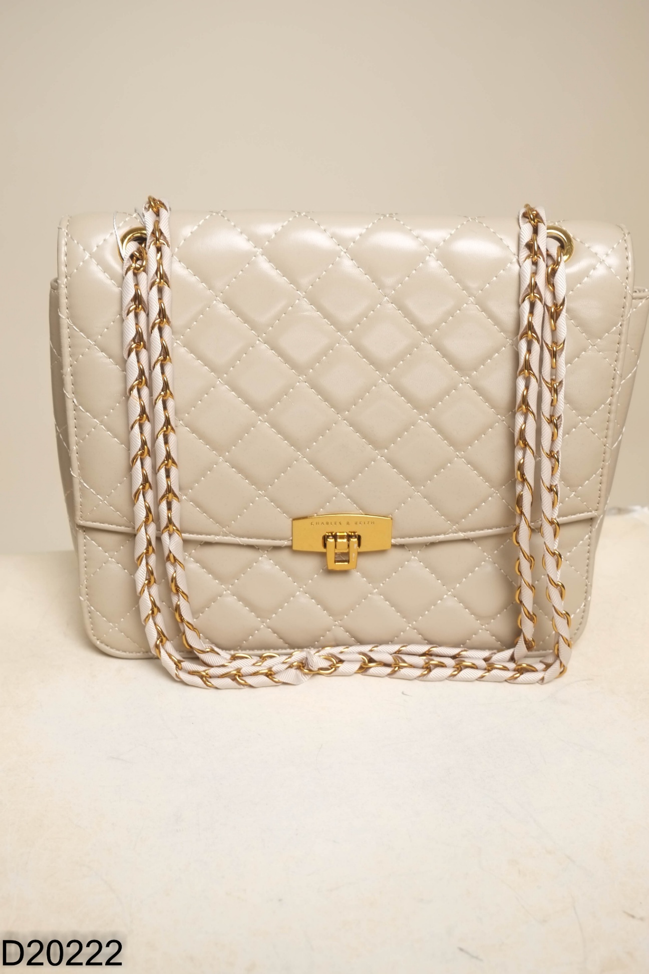 Túi xách CHARLES & KEITH da be xám