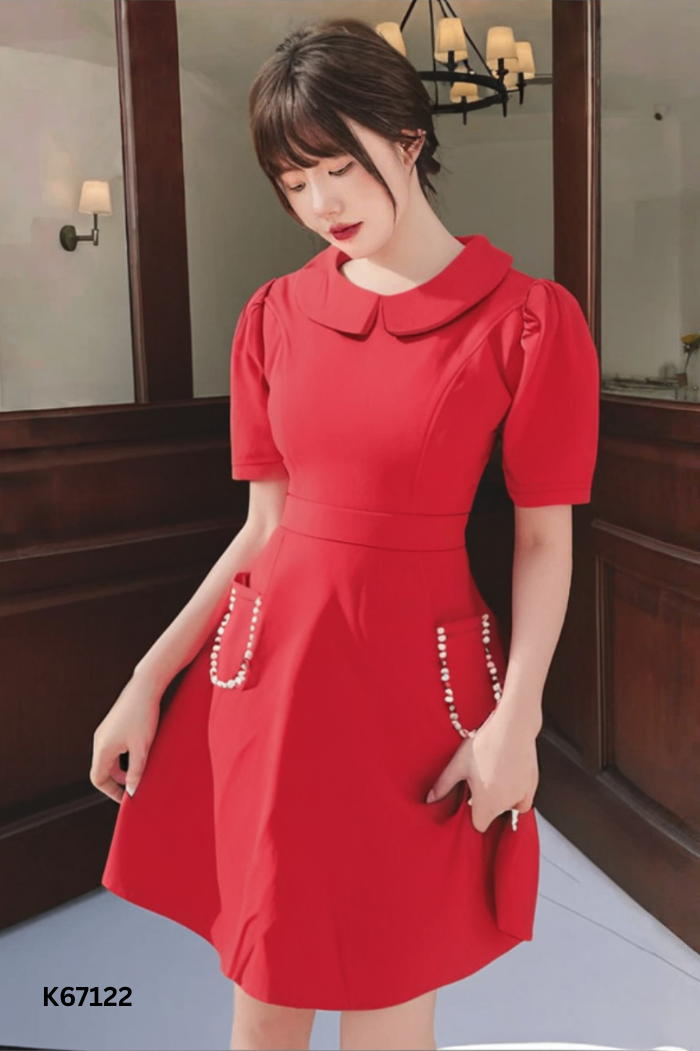 Váy đỏ viền ngọc