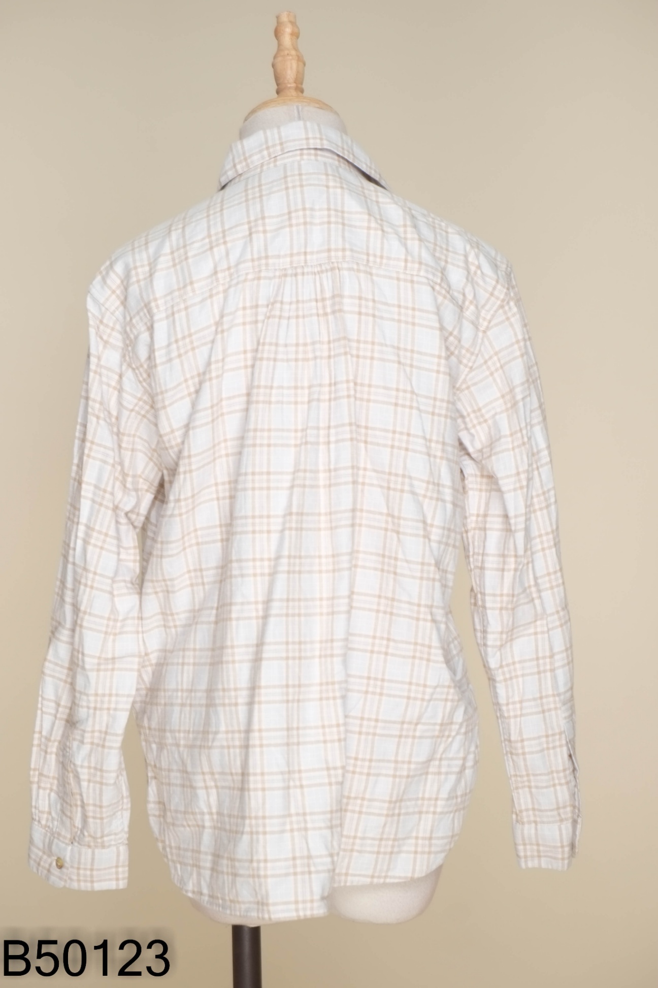 Áo sơ mi UNIQLO xanh be kẻ nâu
