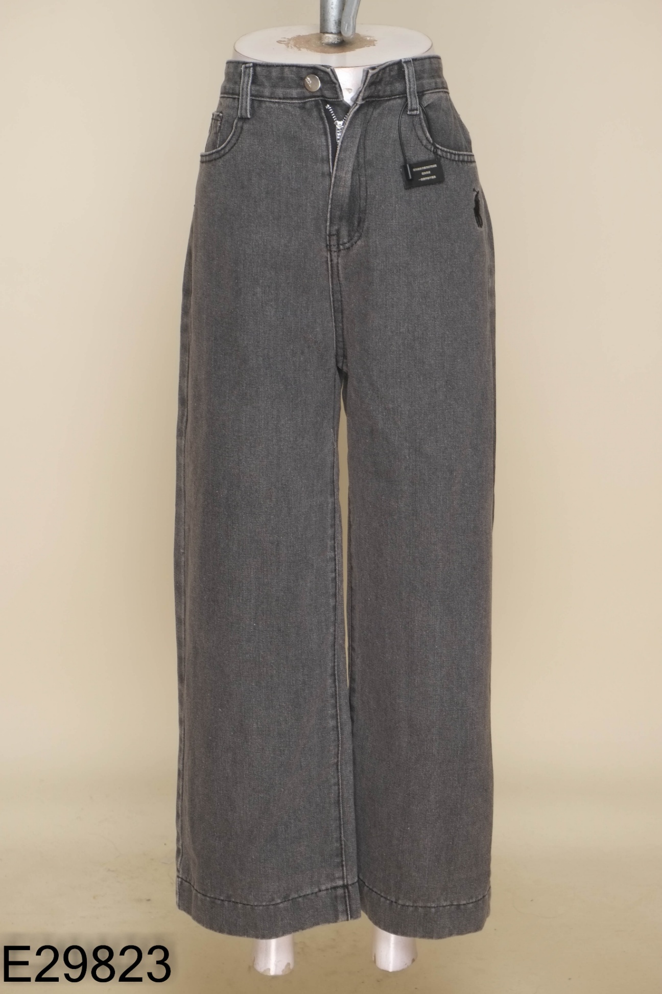 NEWTAG Quần jeans dài đen