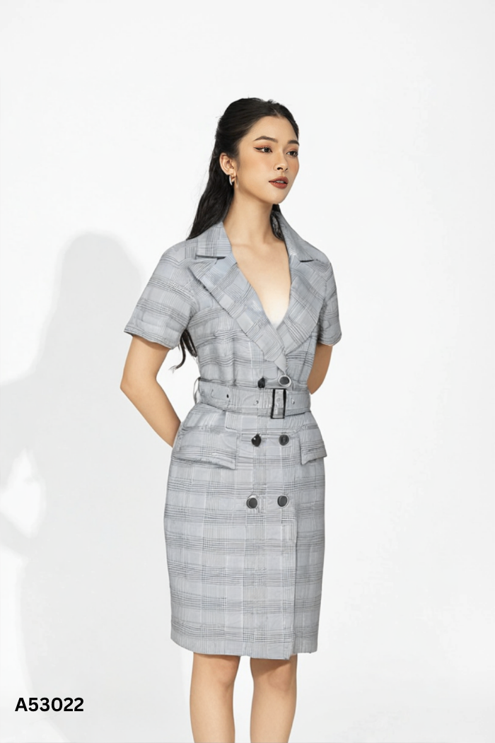 Váy xám kẻ cổ vest