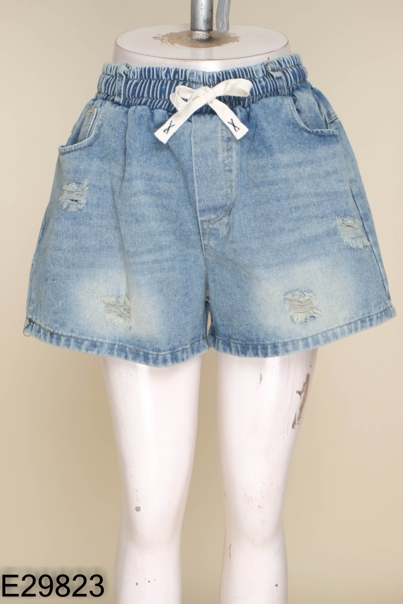 NEWTAG Quần jeans xanh rách