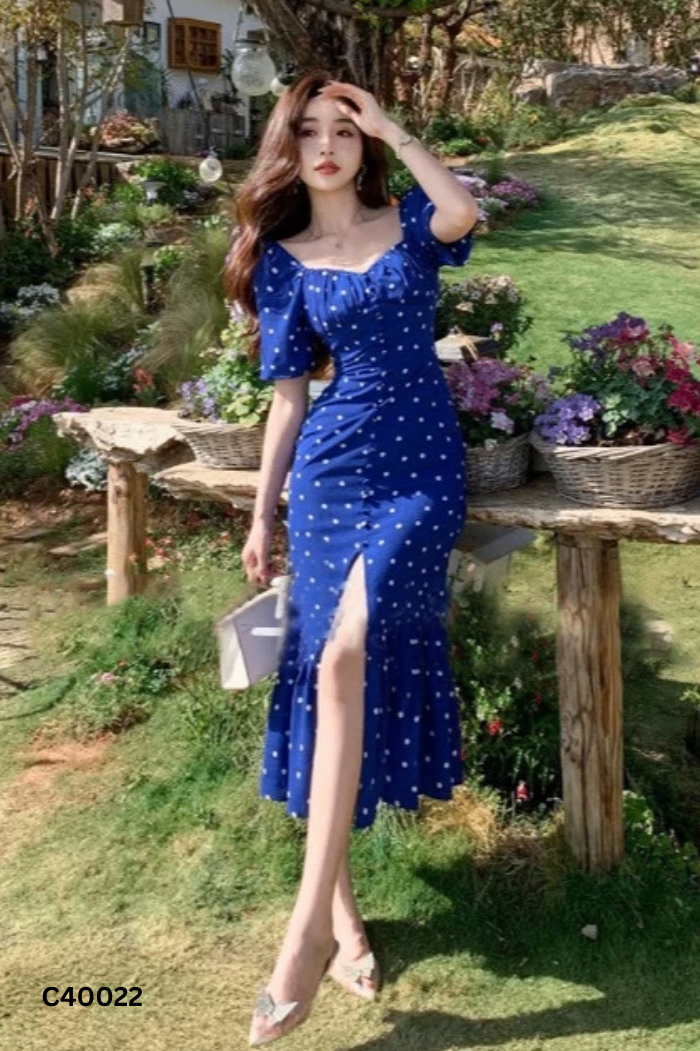 Váy NYM STORE xanh chấm bi trắng