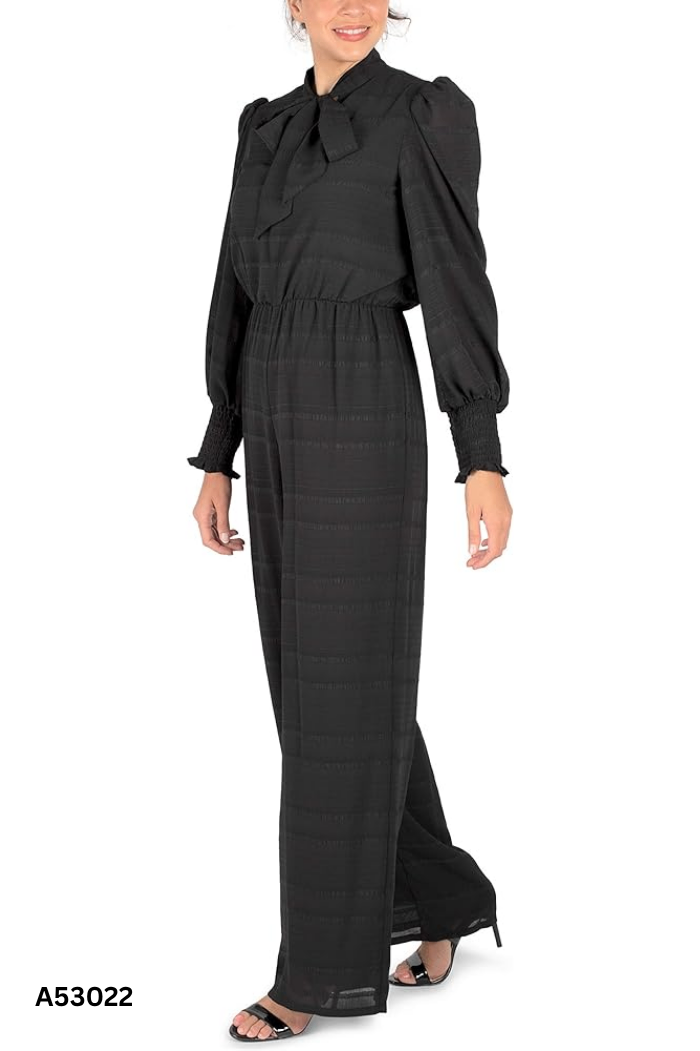 Jumpsuit đen buộc nơ