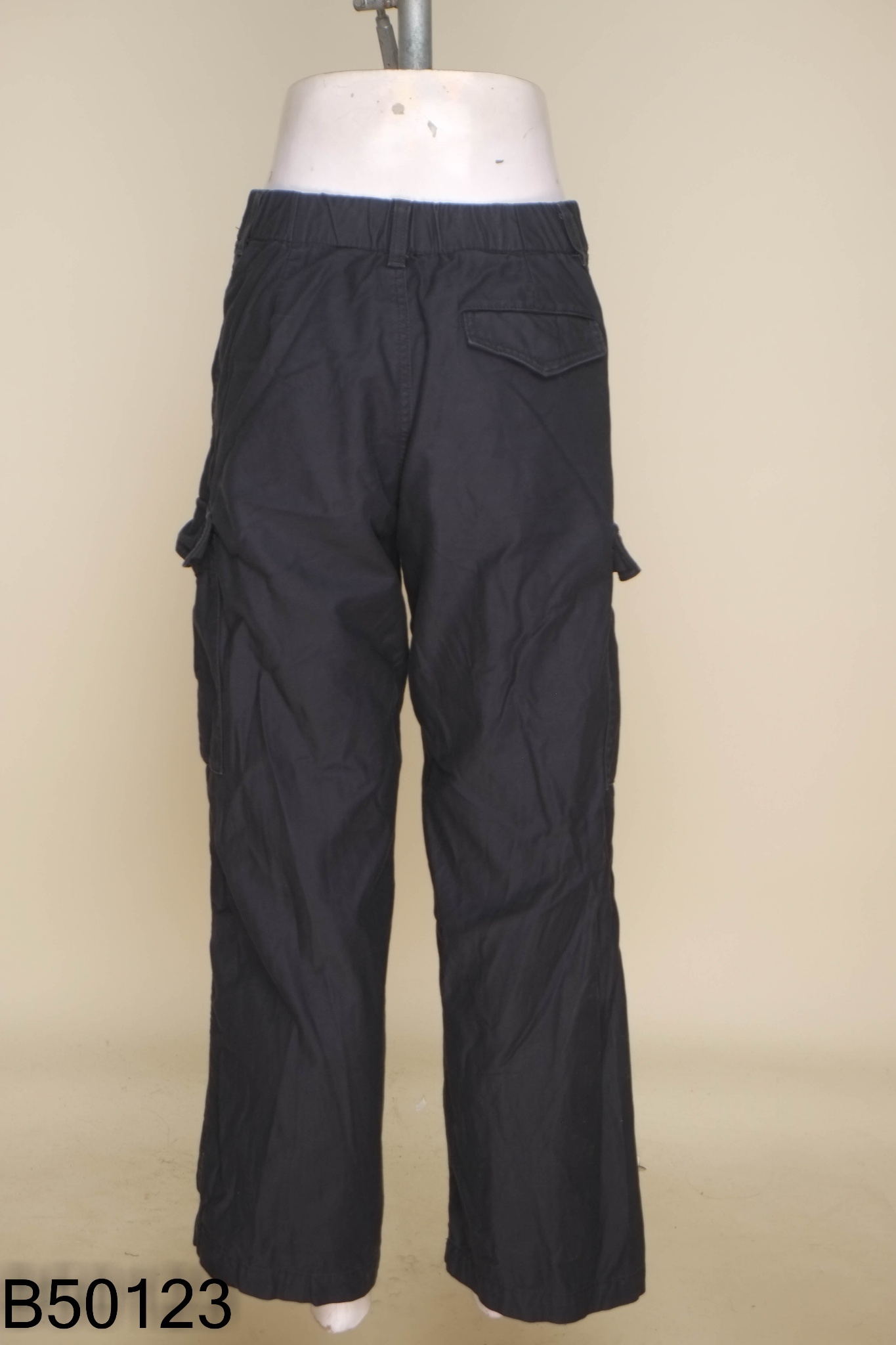 Quần UNIQLO xanh đen