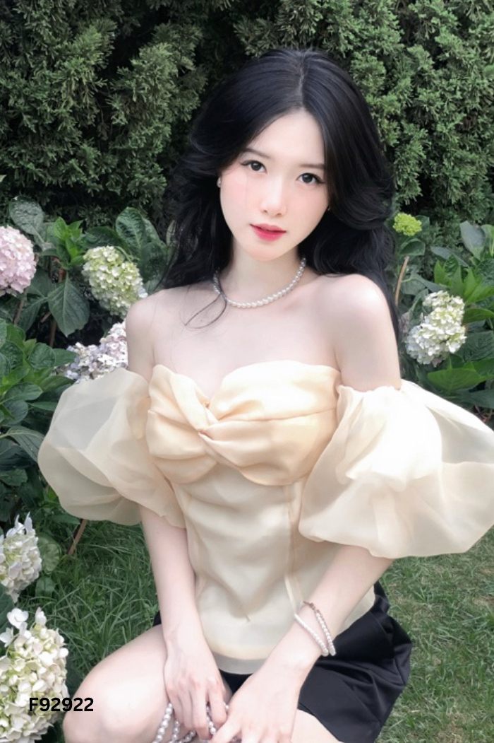 Áo BANGDI'S CLOSET be trễ vai